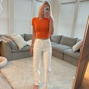 Babaton Contour Crew T-Shirt